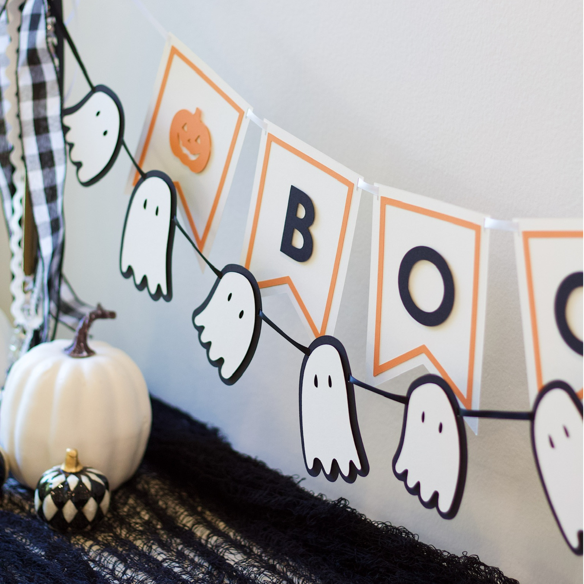 BOO